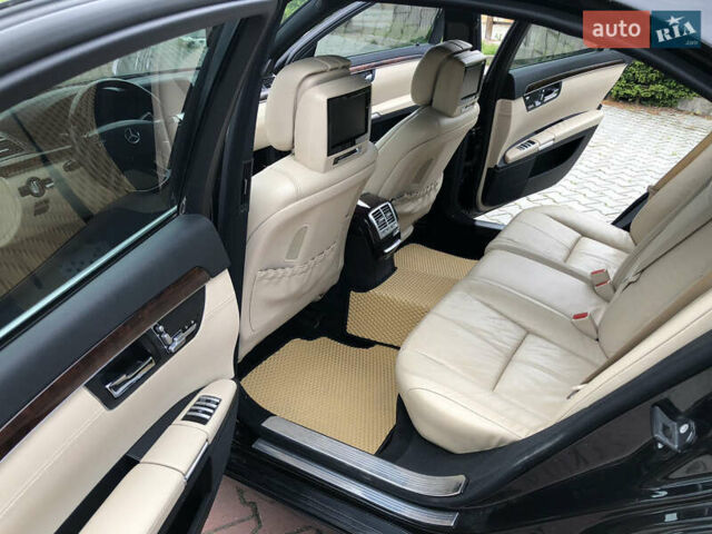 Черный Мерседес С Класс, объемом двигателя 3.5 л и пробегом 390 тыс. км за 11500 $, фото 27 на Automoto.ua