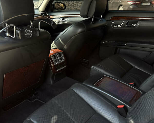 Мерседес С Класс 2006 в Тернополе на Automoto.ua Черный Мерседес С Класс, объемом двигателя 5.5 л и пробегом 346 тыс. км за 10900 $, фото 19 на Automoto.ua