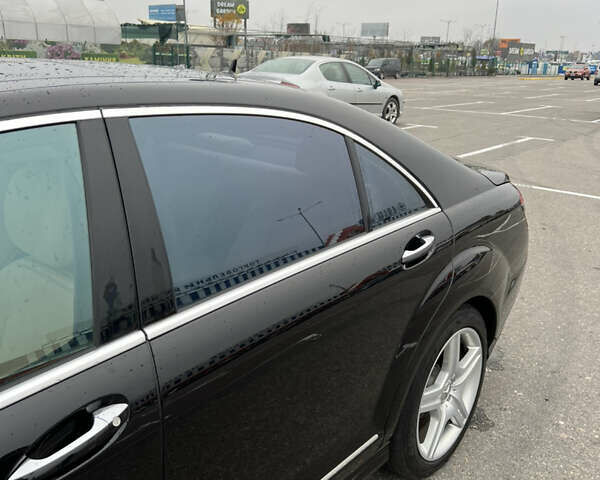 Черный Мерседес С Класс, объемом двигателя 5.5 л и пробегом 248 тыс. км за 13100 $, фото 17 на Automoto.ua