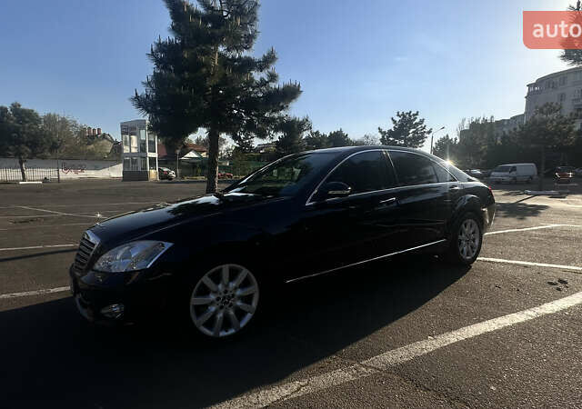 Черный Мерседес С Класс, объемом двигателя 3.5 л и пробегом 196 тыс. км за 9200 $, фото 3 на Automoto.ua