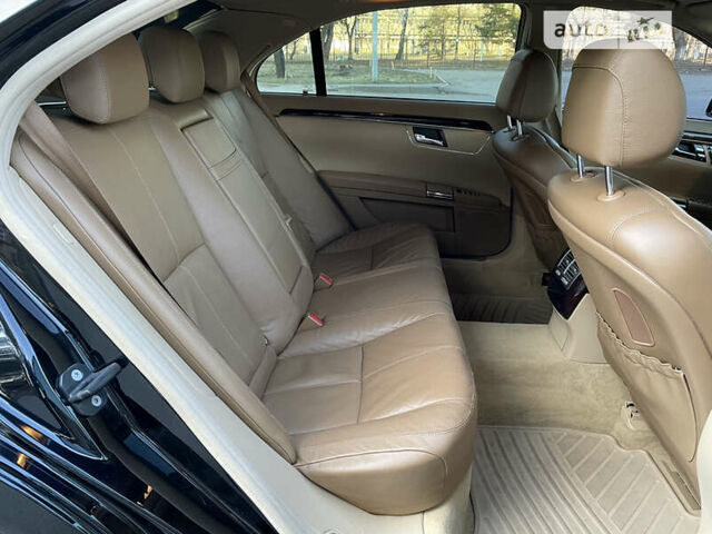 Черный Мерседес С Класс, объемом двигателя 5.5 л и пробегом 314 тыс. км за 11700 $, фото 33 на Automoto.ua