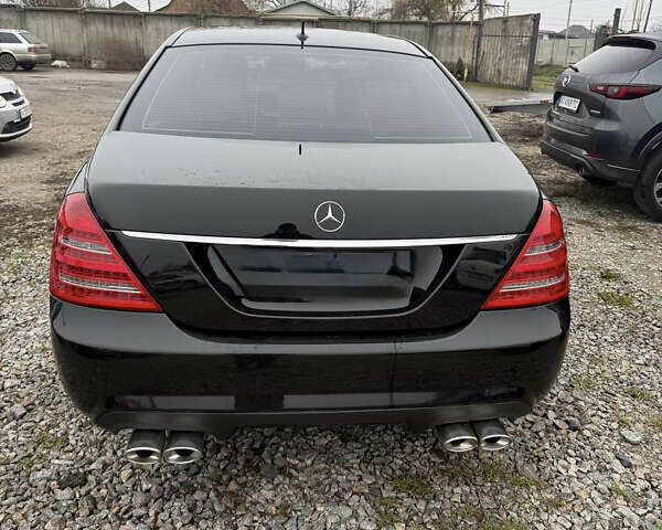 Черный Мерседес С Класс, объемом двигателя 3.5 л и пробегом 395 тыс. км за 8500 $, фото 3 на Automoto.ua
