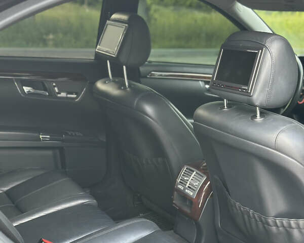 Черный Мерседес С Класс, объемом двигателя 3.5 л и пробегом 265 тыс. км за 11900 $, фото 14 на Automoto.ua