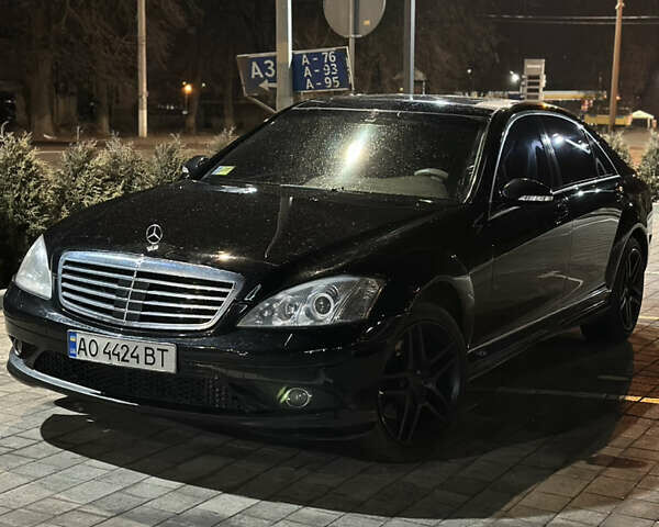 Чорний Мерседес С Клас, об'ємом двигуна 5.46 л та пробігом 169 тис. км за 13000 $, фото 5 на Automoto.ua