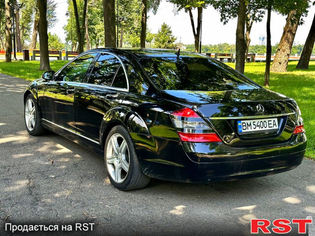 Черный Мерседес С Класс, объемом двигателя 3 л и пробегом 299 тыс. км за 9999 $, фото 6 на Automoto.ua
