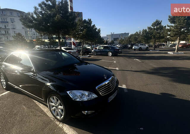 Черный Мерседес С Класс, объемом двигателя 3.5 л и пробегом 196 тыс. км за 9200 $, фото 6 на Automoto.ua