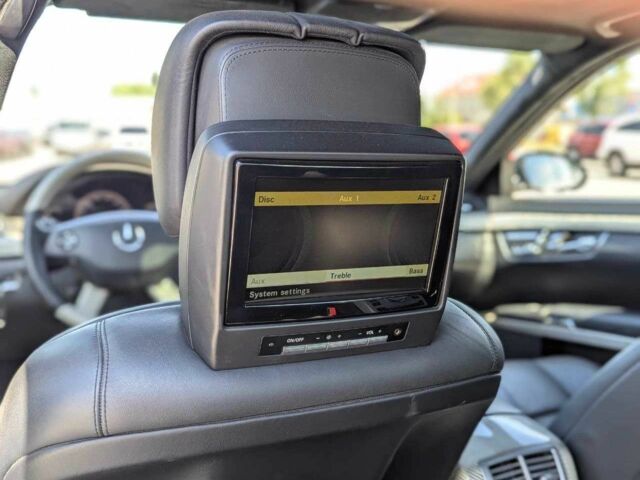 Черный Мерседес С Класс, объемом двигателя 5.5 л и пробегом 217 тыс. км за 10999 $, фото 21 на Automoto.ua