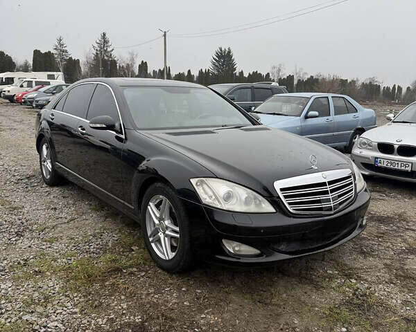 Черный Мерседес С Класс, объемом двигателя 3.5 л и пробегом 395 тыс. км за 8500 $, фото 1 на Automoto.ua