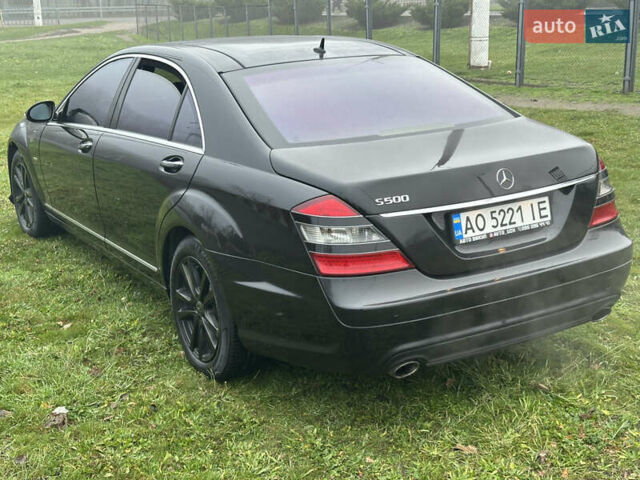 Черный Мерседес С Класс, объемом двигателя 5.46 л и пробегом 297 тыс. км за 9700 $, фото 5 на Automoto.ua