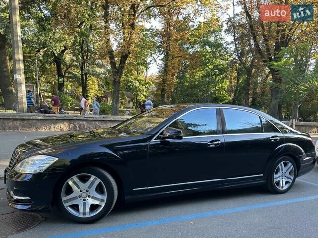 Мерседес С Класс 2006 в Киеве на Automoto.ua Черный Мерседес С Класс, объемом двигателя 5.46 л и пробегом 222 тыс. км за 19000 $, фото 15 на Automoto.ua