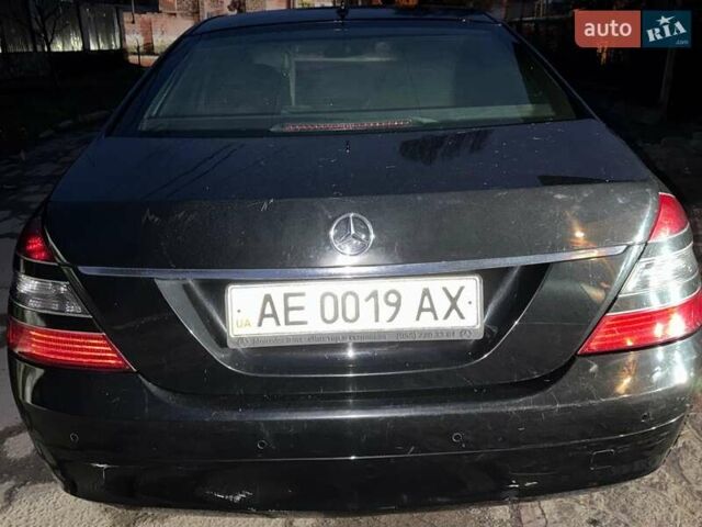 Чорний Мерседес С Клас, об'ємом двигуна 3.5 л та пробігом 600 тис. км за 12000 $, фото 6 на Automoto.ua