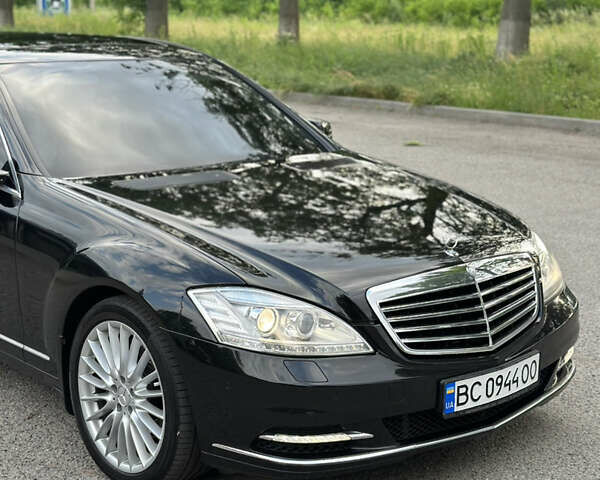 Черный Мерседес С Класс, объемом двигателя 3.5 л и пробегом 265 тыс. км за 11900 $, фото 5 на Automoto.ua