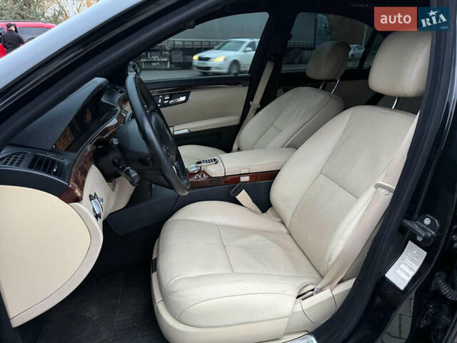 Черный Мерседес С Класс, объемом двигателя 2.99 л и пробегом 390 тыс. км за 9900 $, фото 5 на Automoto.ua