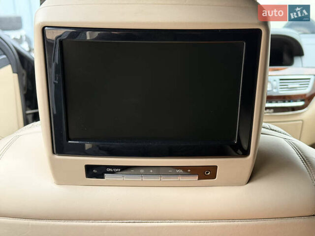 Чорний Мерседес С Клас, об'ємом двигуна 5.5 л та пробігом 192 тис. км за 11700 $, фото 17 на Automoto.ua