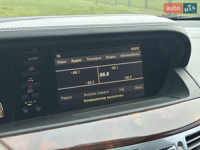 Черный Мерседес С Класс, объемом двигателя 5.46 л и пробегом 297 тыс. км за 9700 $, фото 12 на Automoto.ua