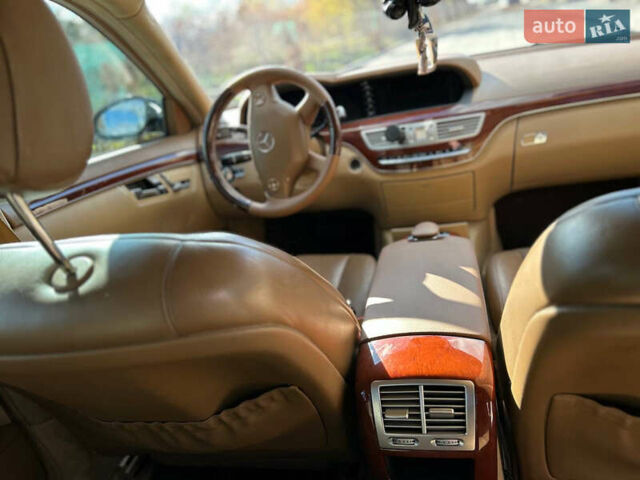 Мерседес С Класс 2006 в Тернополе на Automoto.ua Черный Мерседес С Класс, объемом двигателя 3 л и пробегом 435 тыс. км за 12700 $, фото 15 на Automoto.ua