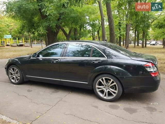 Чорний Мерседес С Клас, об'ємом двигуна 4.66 л та пробігом 280 тис. км за 10748 $, фото 2 на Automoto.ua