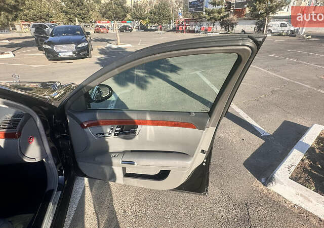 Черный Мерседес С Класс, объемом двигателя 3.5 л и пробегом 196 тыс. км за 9200 $, фото 24 на Automoto.ua