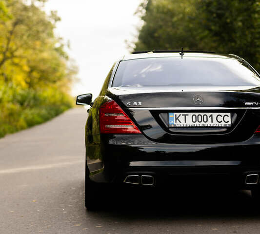 Черный Мерседес С Класс, объемом двигателя 5.46 л и пробегом 189 тыс. км за 16400 $, фото 11 на Automoto.ua