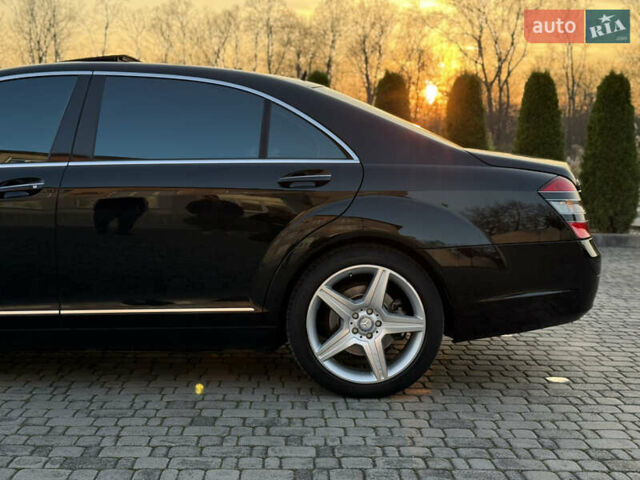 Чорний Мерседес С Клас, об'ємом двигуна 5.46 л та пробігом 224 тис. км за 11200 $, фото 55 на Automoto.ua