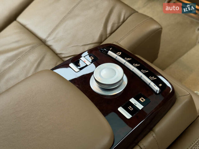 Чорний Мерседес С Клас, об'ємом двигуна 5.51 л та пробігом 193 тис. км за 12700 $, фото 43 на Automoto.ua