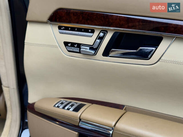 Чорний Мерседес С Клас, об'ємом двигуна 5.51 л та пробігом 193 тис. км за 12700 $, фото 40 на Automoto.ua