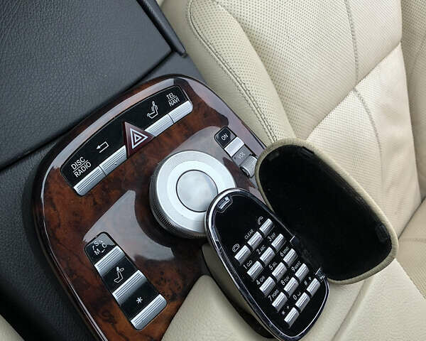 Черный Мерседес С Класс, объемом двигателя 3.5 л и пробегом 390 тыс. км за 11500 $, фото 23 на Automoto.ua