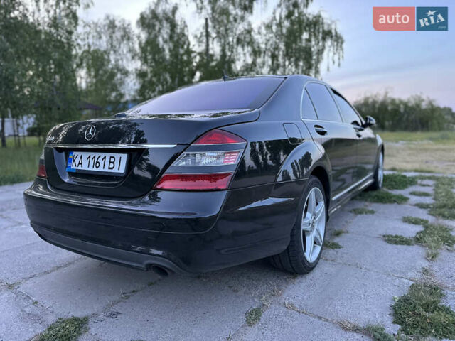 Черный Мерседес С Класс, объемом двигателя 5.5 л и пробегом 380 тыс. км за 9400 $, фото 1 на Automoto.ua