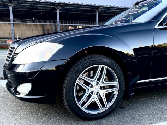 Черный Мерседес С Класс, объемом двигателя 4.7 л и пробегом 298 тыс. км за 11000 $, фото 3 на Automoto.ua