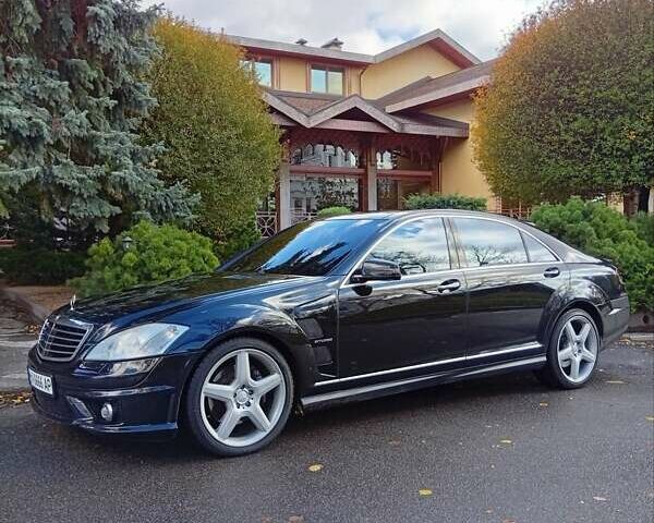 Чорний Мерседес С Клас, об'ємом двигуна 5.5 л та пробігом 235 тис. км за 10999 $, фото 6 на Automoto.ua
