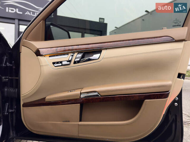 Чорний Мерседес С Клас, об'ємом двигуна 5.51 л та пробігом 193 тис. км за 12700 $, фото 47 на Automoto.ua