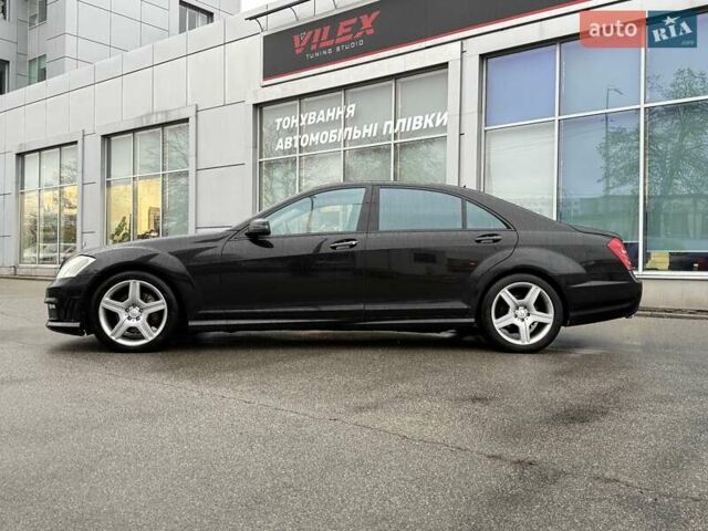 Черный Мерседес С Класс, объемом двигателя 5.4 л и пробегом 425 тыс. км за 11500 $, фото 3 на Automoto.ua