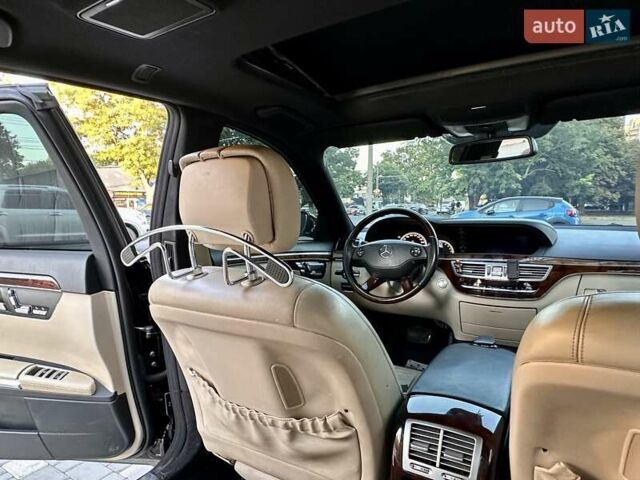 Черный Мерседес С Класс, объемом двигателя 3.5 л и пробегом 250 тыс. км за 7999 $, фото 33 на Automoto.ua