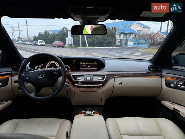 Черный Мерседес С Класс, объемом двигателя 2.99 л и пробегом 390 тыс. км за 9900 $, фото 7 на Automoto.ua