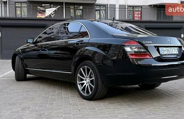 Чорний Мерседес С Клас, об'ємом двигуна 5.5 л та пробігом 375 тис. км за 10200 $, фото 5 на Automoto.ua