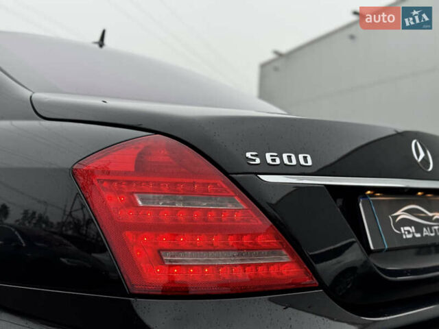 Чорний Мерседес С Клас, об'ємом двигуна 5.51 л та пробігом 193 тис. км за 12700 $, фото 22 на Automoto.ua