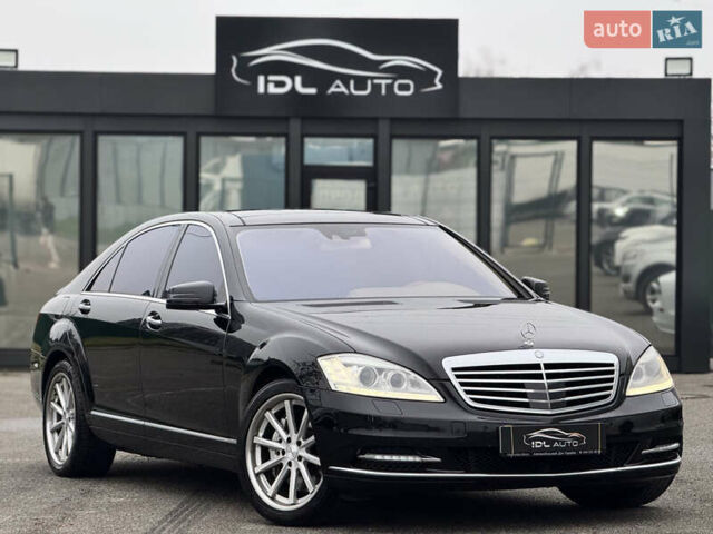 Чорний Мерседес С Клас, об'ємом двигуна 5.51 л та пробігом 193 тис. км за 12700 $, фото 6 на Automoto.ua