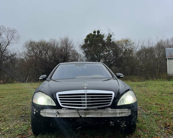 Черный Мерседес С Класс, объемом двигателя 5.46 л и пробегом 241 тыс. км за 5999 $, фото 8 на Automoto.ua