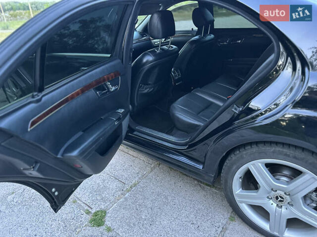 Черный Мерседес С Класс, объемом двигателя 5.5 л и пробегом 380 тыс. км за 9400 $, фото 8 на Automoto.ua