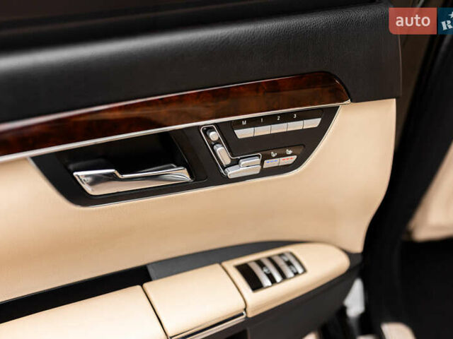 Черный Мерседес С Класс, объемом двигателя 5.46 л и пробегом 189 тыс. км за 16400 $, фото 31 на Automoto.ua