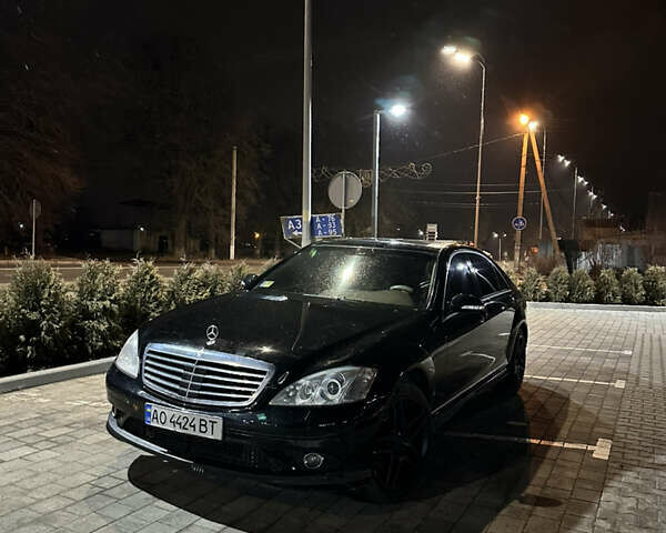 Чорний Мерседес С Клас, об'ємом двигуна 5.46 л та пробігом 169 тис. км за 13000 $, фото 4 на Automoto.ua
