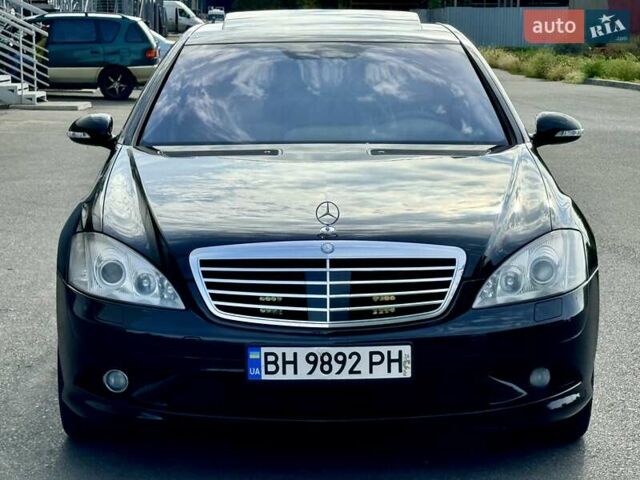 Чорний Мерседес С Клас, об'ємом двигуна 5.46 л та пробігом 241 тис. км за 9999 $, фото 56 на Automoto.ua