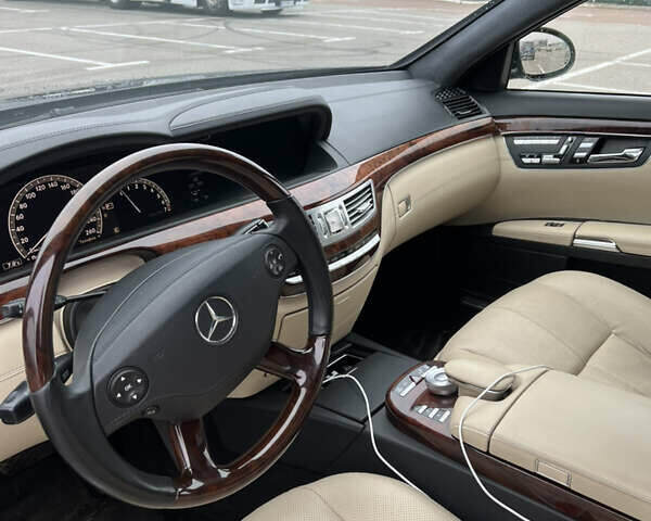 Черный Мерседес С Класс, объемом двигателя 5.5 л и пробегом 248 тыс. км за 13100 $, фото 29 на Automoto.ua