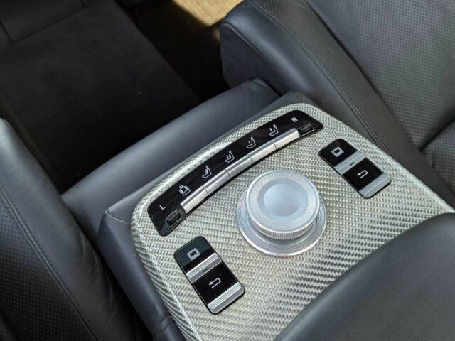 Черный Мерседес С Класс, объемом двигателя 5.5 л и пробегом 217 тыс. км за 10999 $, фото 20 на Automoto.ua