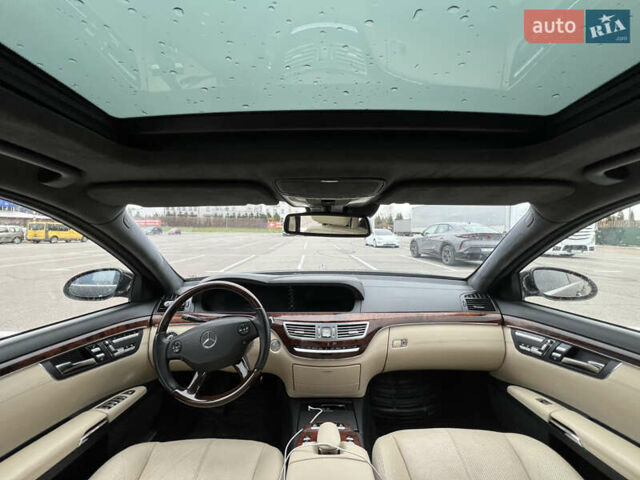 Черный Мерседес С Класс, объемом двигателя 5.5 л и пробегом 248 тыс. км за 13100 $, фото 20 на Automoto.ua