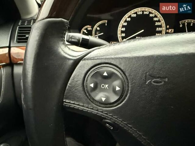 Черный Мерседес С Класс, объемом двигателя 5.4 л и пробегом 425 тыс. км за 11500 $, фото 25 на Automoto.ua