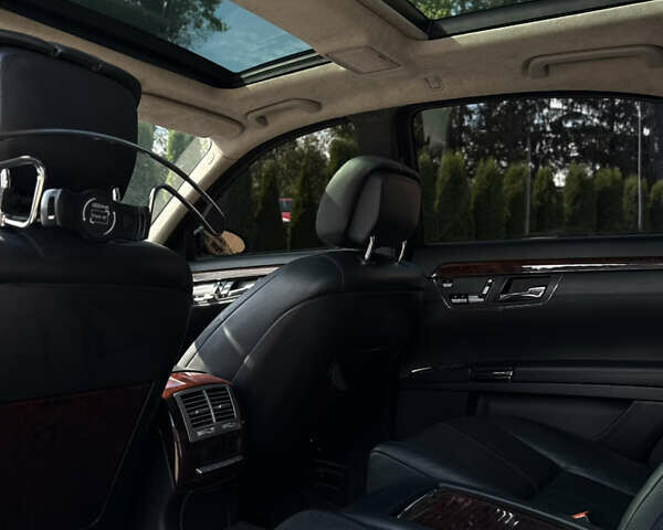 Мерседес С Класс 2006 в Тернополе на Automoto.ua Черный Мерседес С Класс, объемом двигателя 5.5 л и пробегом 346 тыс. км за 10900 $, фото 12 на Automoto.ua