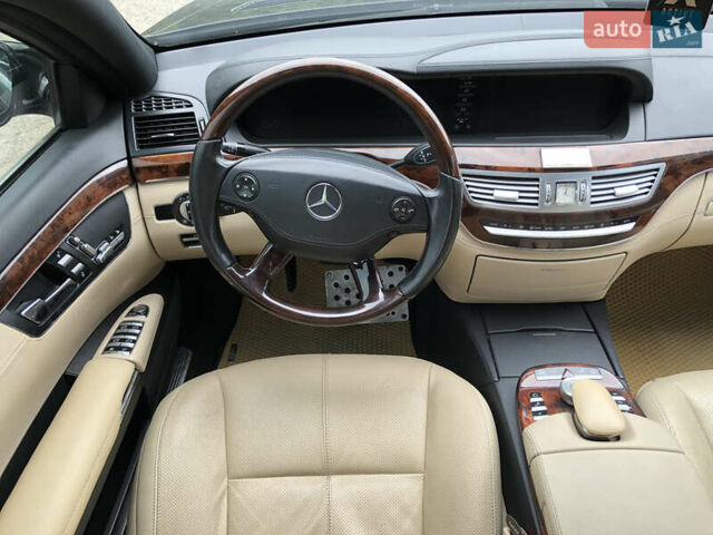Черный Мерседес С Класс, объемом двигателя 3.5 л и пробегом 390 тыс. км за 11500 $, фото 20 на Automoto.ua