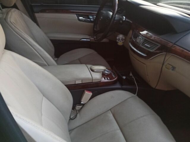 Черный Мерседес С Класс, объемом двигателя 0 л и пробегом 350 тыс. км за 10999 $, фото 9 на Automoto.ua