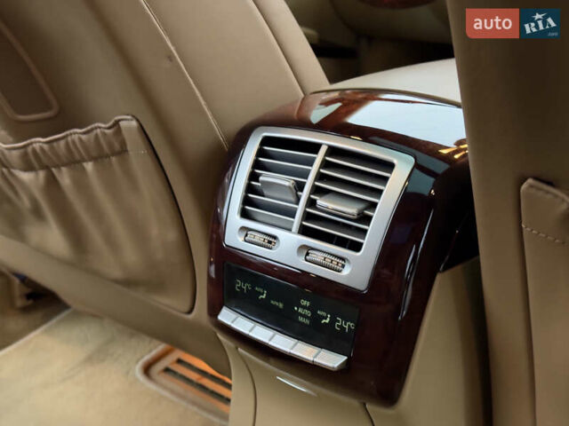 Чорний Мерседес С Клас, об'ємом двигуна 5.51 л та пробігом 193 тис. км за 12700 $, фото 44 на Automoto.ua